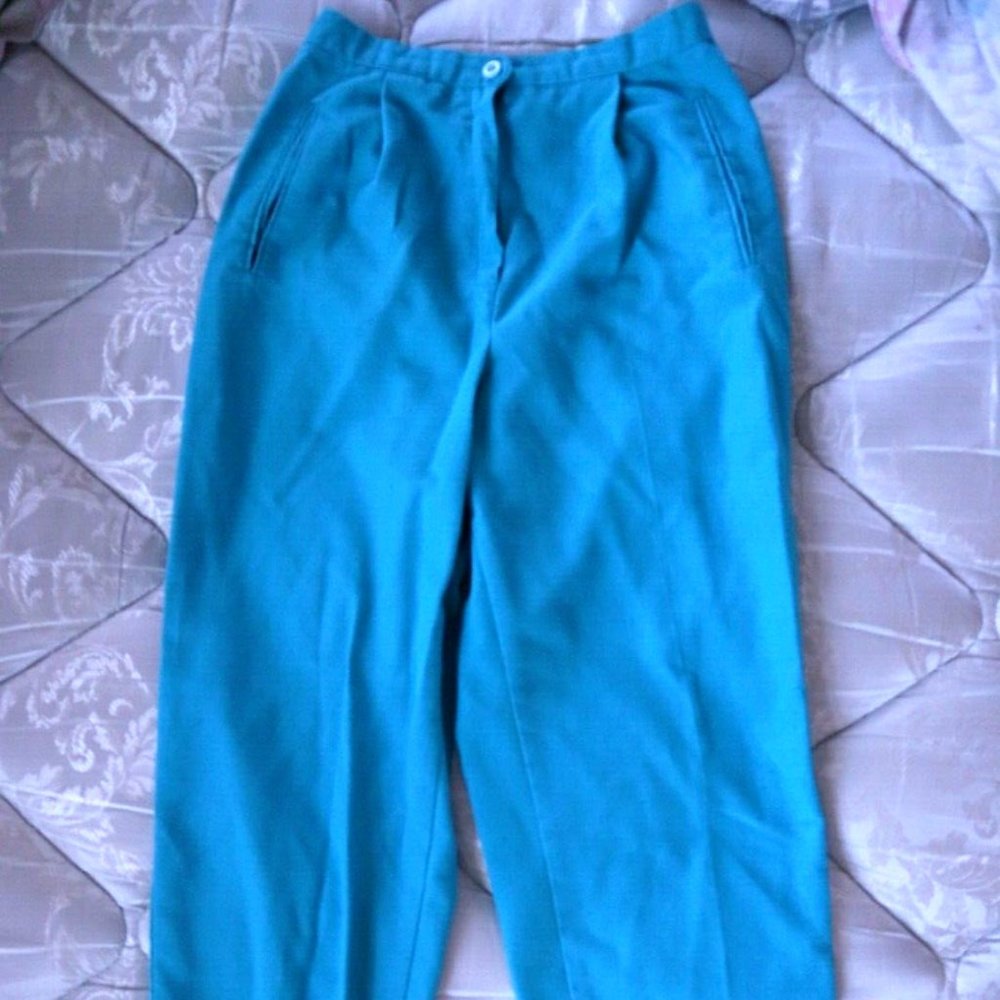 80's Haberdashery Women's Blue Petite Pants Size 8 Relaxed Fit